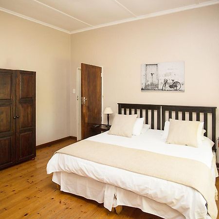 Dirtopia Trail Lodge สเตลเลนบอช ภายนอก รูปภาพ