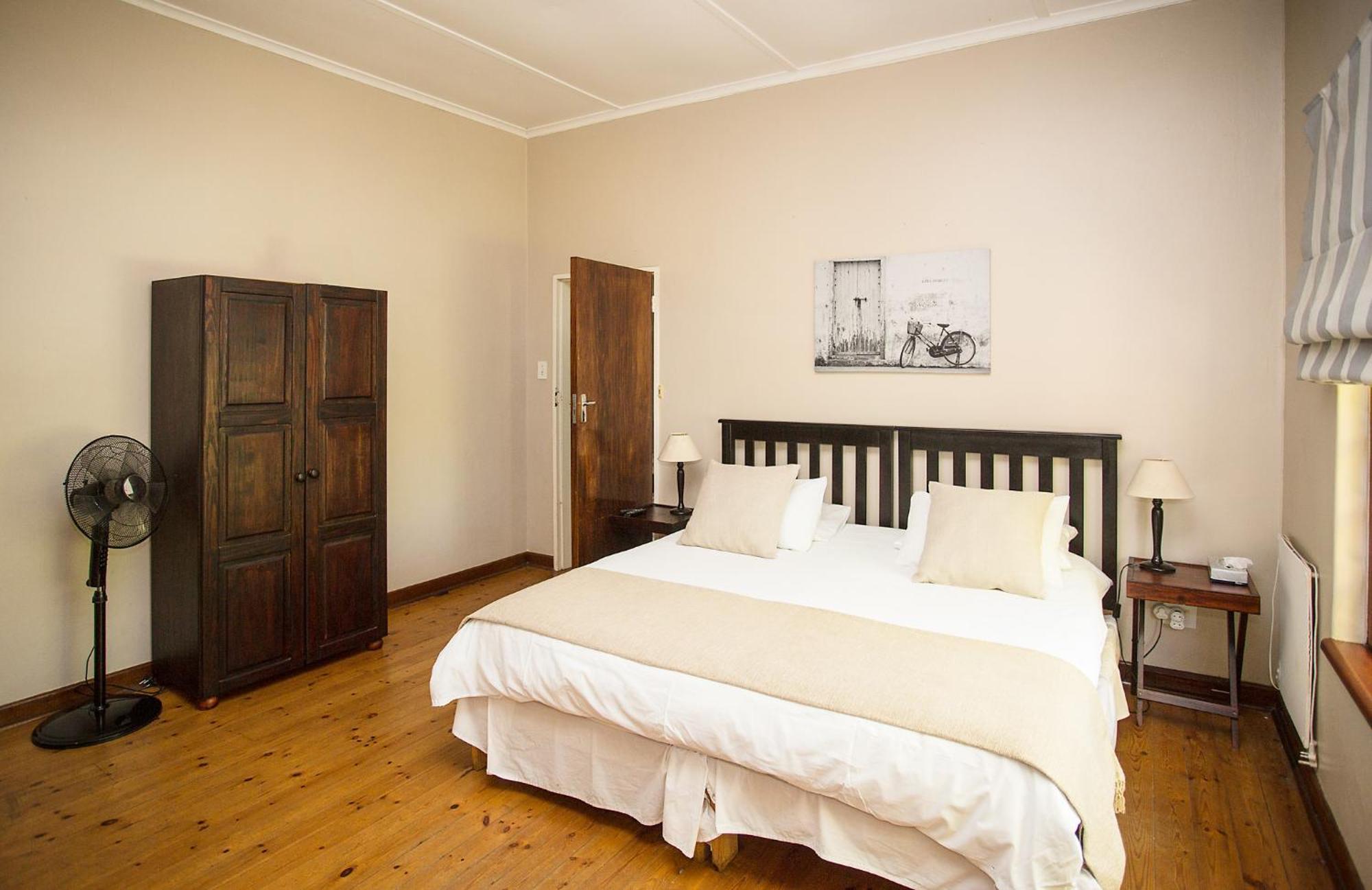 Dirtopia Trail Lodge สเตลเลนบอช ภายนอก รูปภาพ