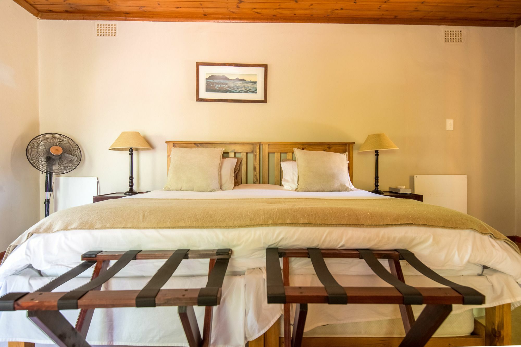 Dirtopia Trail Lodge สเตลเลนบอช ภายนอก รูปภาพ